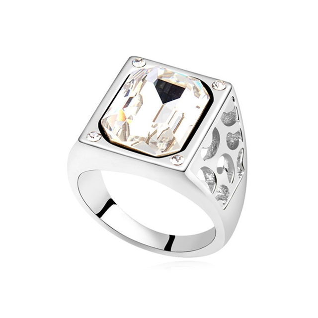 Picture of Austrian Crystal Ring - Queen