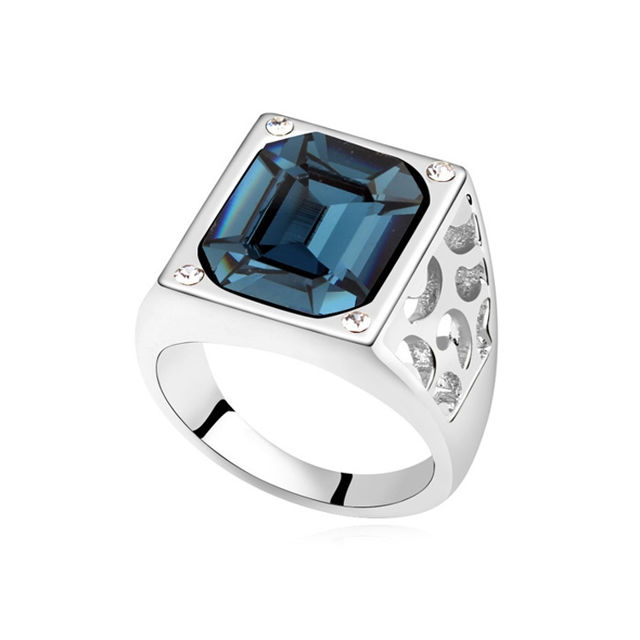 Picture of Austrian Crystal Ring - Queen