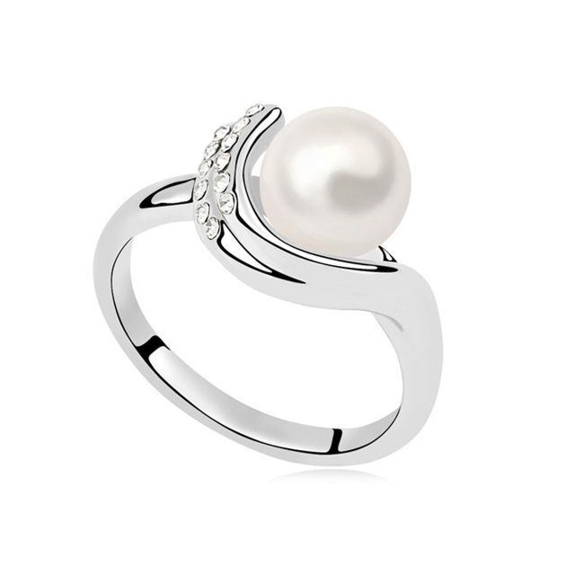Picture of Dream Guard Pearl Mosaic Ring