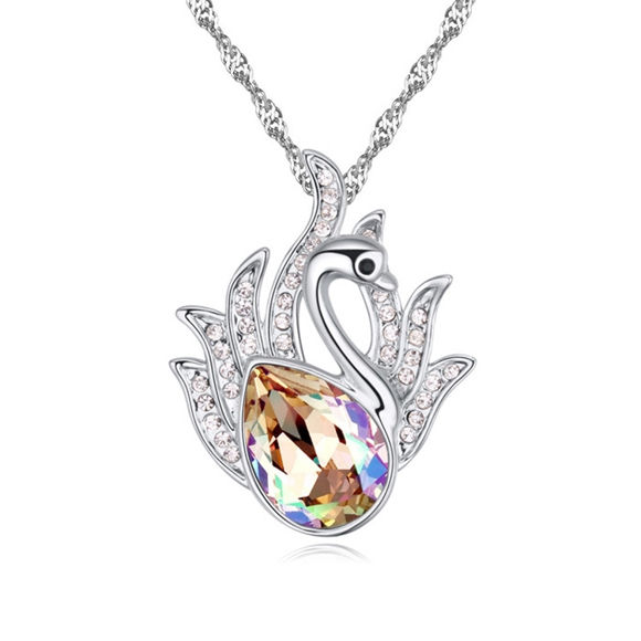 Bild von Swan Princess Swarovski Elements Crystal Necklace