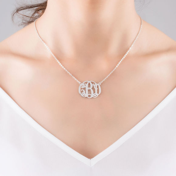 Bild von Ausgefallene Monogramm-Halskette aus Sterlingsilber - Individualisieren Sie diesen Anhänger mit Ihren Initialen
