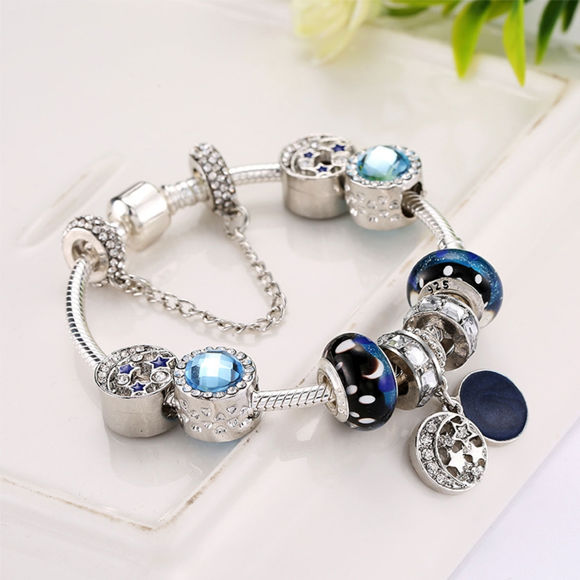 Image de Radiation Protection Blue Star Vintage Glass Bracelet With Stars Moon Pendant