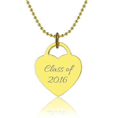 Imagen de Nombre grabado Corazón Clase de… Collar graduado chapado en oro de 18 k