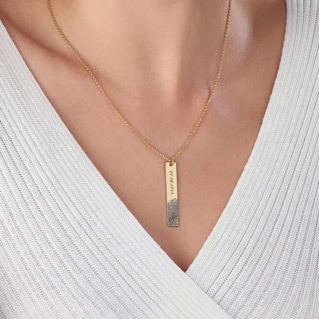 Picture of Fingerprint Engraved Vertical Bar Necklace in 925 Sterling Silver