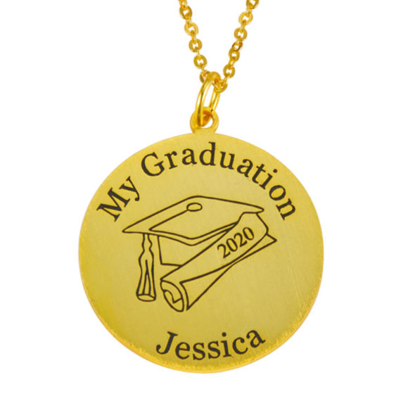 Imagen de Nombre de graduación de plata esterlina con colgante de disco con tapa de graduación
