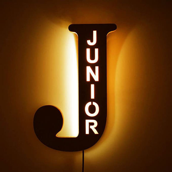Bild von Personalisiertes Buchstaben-Nachtlicht für Wand-Dekor - benutzerdefinierte Holz gravierte Namen Nachtlicht 26 Buchstaben Stil