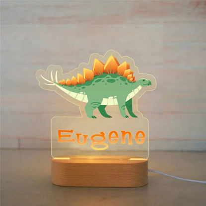 Immagine di Luce notturna con nome personalizzato per bambini - Luce notturna personalizzata con stegosauro di cartoni animati con illuminazione a LED per bambini - Personalizzabile con il nome del tuo bambino