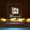 Bild von Personalisiertes Foto-Nachtlicht mit scannbarer Acryl-Song-Plakette Personalisiertes Song-Album-Cover Nachtlicht für Musikliebhaber Personalisiertes Geschenk zum Valentinstag