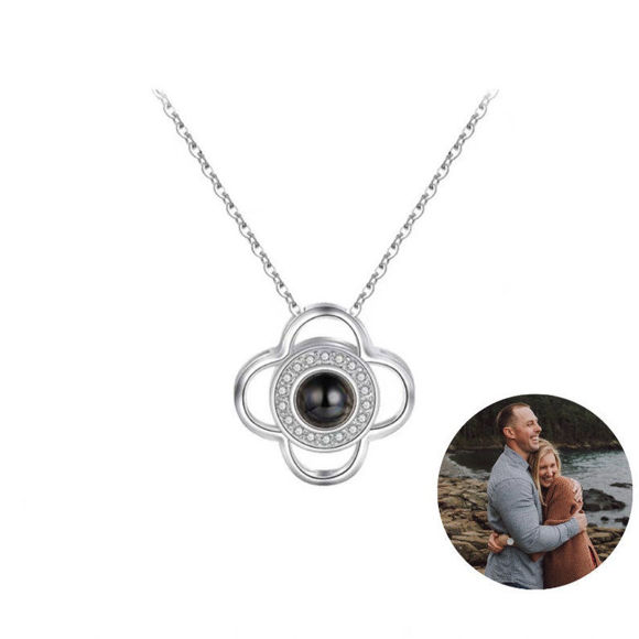 Imagen de Regalo personalizado de la joyería del collar del trébol de la imagen de proyección para ella