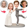 Bild von Benutzerdefinierte Bobbleheads: Hochzeitsgeschenk Bräutigam Don't Run Bobbleheads | Personalisierte Wackelköpfe für den besonderen Menschen als einzigartige Geschenkidee