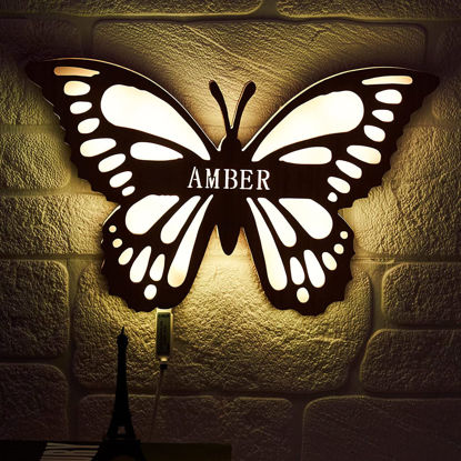 Image de Veilleuse personnalisée pour décoration murale - Veilleuse personnalisée avec nom gravé en bois - Papillon