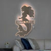 Bild von Personalisiertes Nachtlicht für Wanddekoration – individuell graviertes Namenslicht aus Holz – Meerjungfrau