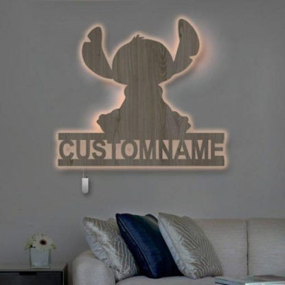 Imagen de Luz de noche personalizada para decoración de pared - Luz de noche con nombre grabado de madera personalizado - Stitch