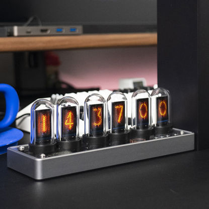 Image de Horloge de tube Nixie à écran IPS coloré Marvel avec emballage cadeau haut de gamme | Horloge de bureau Best Home Decor | Meilleure idée de cadeau pour un anniversaire, Thanksgiving, Noël, etc.