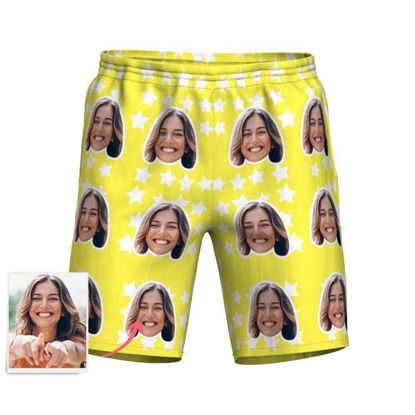 Image de Pantalon de plage pour homme avec photo personnalisée - Copie de visage personnalisée avec étoiles - Pantalon de plage hawaïen mi-long pour homme pour père, petit ami, etc.