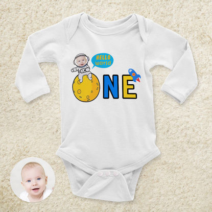 Bild von Kundenspezifische Babykleidung Personalisierte Baby Onesies Säuglingsbody mit personalisiertem Babygesicht Langarm - Gehen Sie zum Mond
