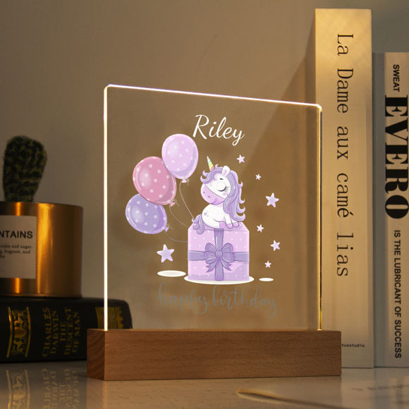Imagen de Luz de noche de unicornio de cumpleaños - Personalízalo con el nombre de tu hijo