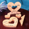 Imagen de Adorno rústico de madera de corazón de rompecabezas familiar personalizado - El mejor regalo para el día de la madre