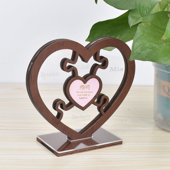 Bild von Personalisiertes Familienpuzzle-Herz-Acryl-Ornament im rustikalen Stil – das beste Geschenk zum Muttertag