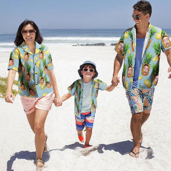 Imagen de Camisa hawaiana con cara de foto personalizada para la familia - Camisetas de verano de fiesta en la playa de manga corta personalizadas - Piña - Regalos de vacaciones