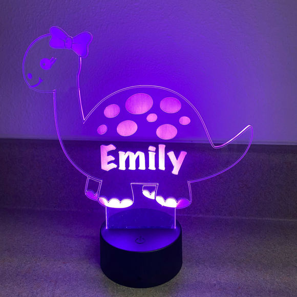 Bild von Benutzerdefiniertes Namensnachtlicht mit bunter LED-Beleuchtung - mehrfarbiger Dinosaurier mit einem Schleifenlicht mit personalisiertem Namen