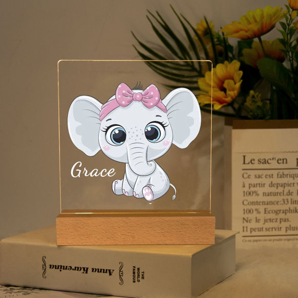 Imagen de Luz nocturna de elefante con lazo rosa - Personalízala con el nombre de tu hijo