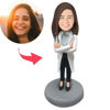Image de Bobbleheads personnalisés : femme médecin en blouse de laboratoire avec stéthoscope | Bobbleheads personnalisés pour quelqu'un de spécial comme idée cadeau unique - Meilleure idée cadeau pour un anniversaire, Thanksgiving, Noël, etc.