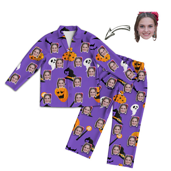 Image de Pyjama personnalisé de style Halloween – Ensemble de pyjama violet à manches longues avec photo de visage personnalisée Style Halloween – Meilleur cadeau pour les proches, la famille et plus encore.