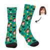 Afbeeldingen van Gepersonaliseerde pyjama in Halloween-stijl - Aangepaste gezichtfoto Groene Halloween-sokken - Beste cadeau voor familie, vrienden en meer