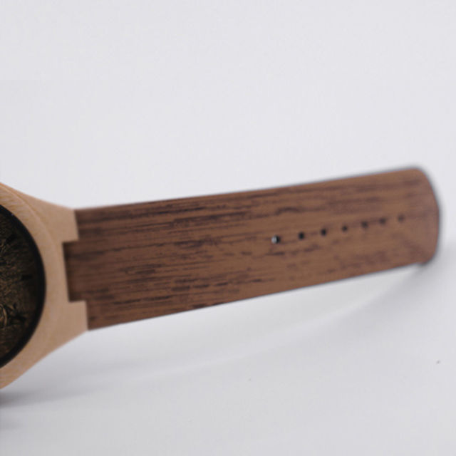 Picture of Unisex Carved Bamboo Photo Watches with Wood Grain Leather Strap