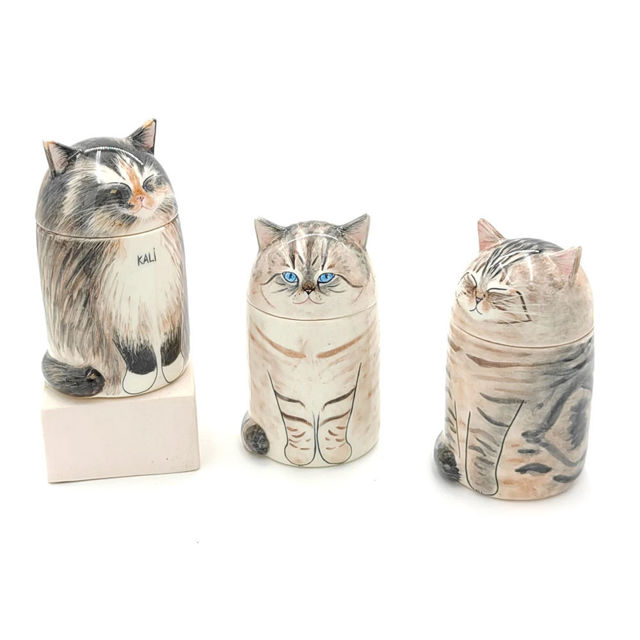 Picture of Custom Handmade Cat Ceramic Urn - Personalised Pet Urn - Pet Ornaments