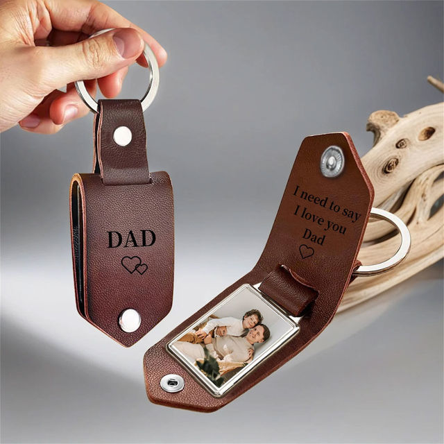 Afbeeldingen van Gepersonaliseerde leren sleutelhanger met foto en tekst - Metalen foto-tag sleutelhanger - Gegraveerde sleutelhanger - Jubileumcadeaus voor hem
