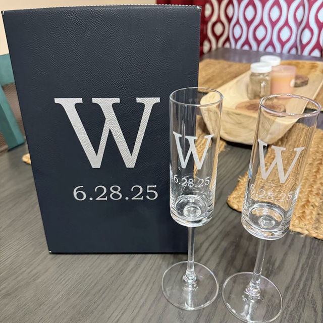 Picture of Modern Wedding Toasting Flutes - Bride Groom Wedding Flutes - Wedding Gifts