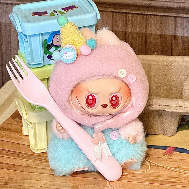 Picture of Custom Labubu Clothing Sets - Sweet Winter - Clothes and Hat Only