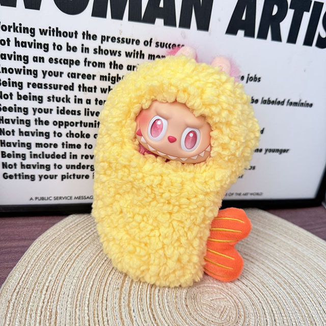 Picture of Fried Shrimp Set - Labubu Clothing Set - Doll and Shoes Not Included