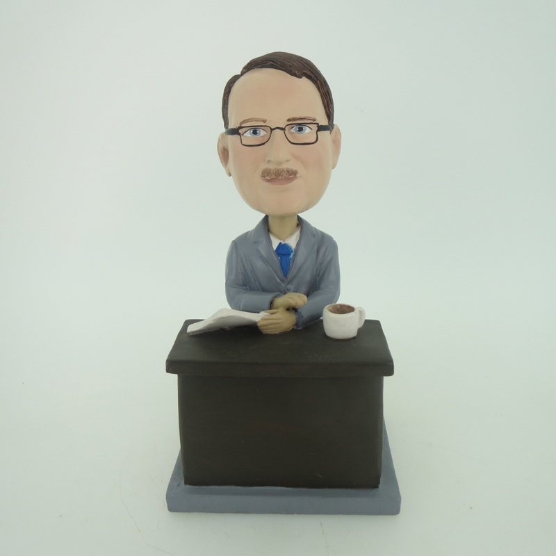 Picture of Custom Bobblehead Doll: Man Sitting And Reading
