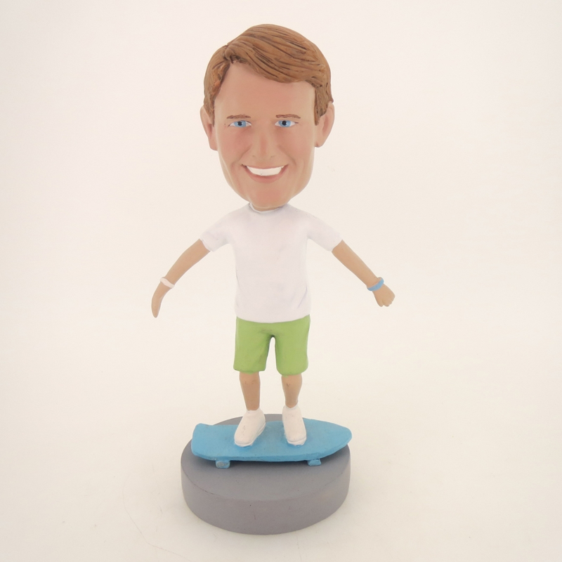 Picture of Custom Bobblehead Doll: Skateboarder Man