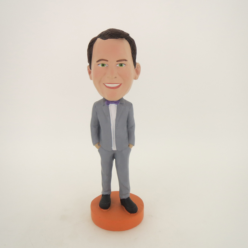 Picture of Custom Bobblehead Doll: Man In Gray Suit