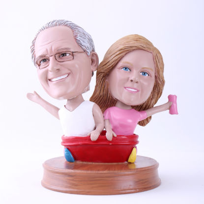 Immagine di Custom Bobblehead Doll: Husband and Wife Bathing