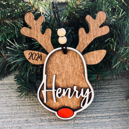 Picture of Personalized Wooden Christmas Ornament - Elk Shaped Family Christmas Ornament with Names