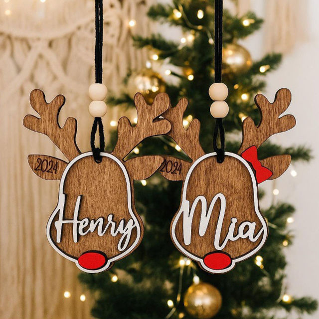 Picture of Personalized Wooden Christmas Ornament - Elk Shaped Family Christmas Ornament with Names